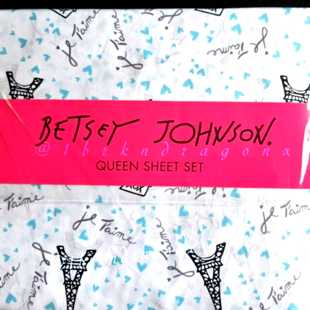 NWT Sealed Queen King Paris Sheet Set Betsey Johnson Eiffel Tower Love